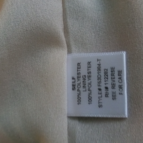 Chandi & Lia Sz Med, Faux Wrap Style midi Abstract Dress with Pockets - Picture 7 of 8